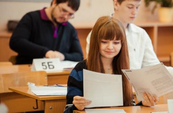 La question de savoir s'il est possible de repasser l'examen d'État unifié inquiète de nombreux diplômés en Russie