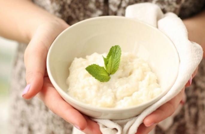 Berapa kalori dalam bubur nasi dengan susu?