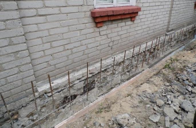 Fortalecimiento de los cimientos de una casa privada: formas paso a paso de fortalecer los cimientos con sus propias manos