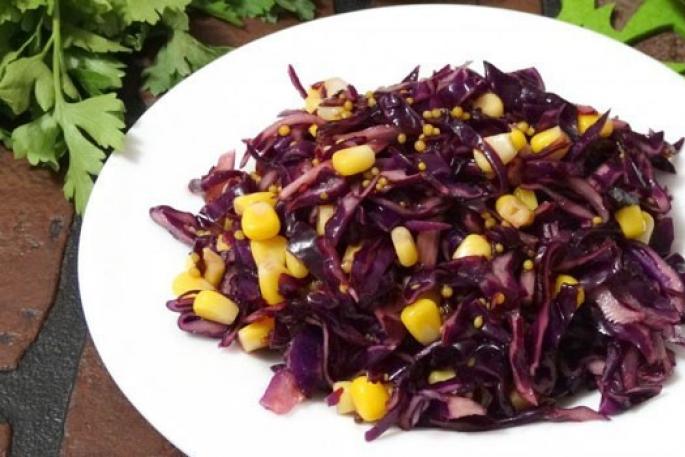 Σαλάτα με κόκκινο λάχανο: συνταγές με φωτογραφίες Λαχταριστή σαλάτα με μπλε λάχανο